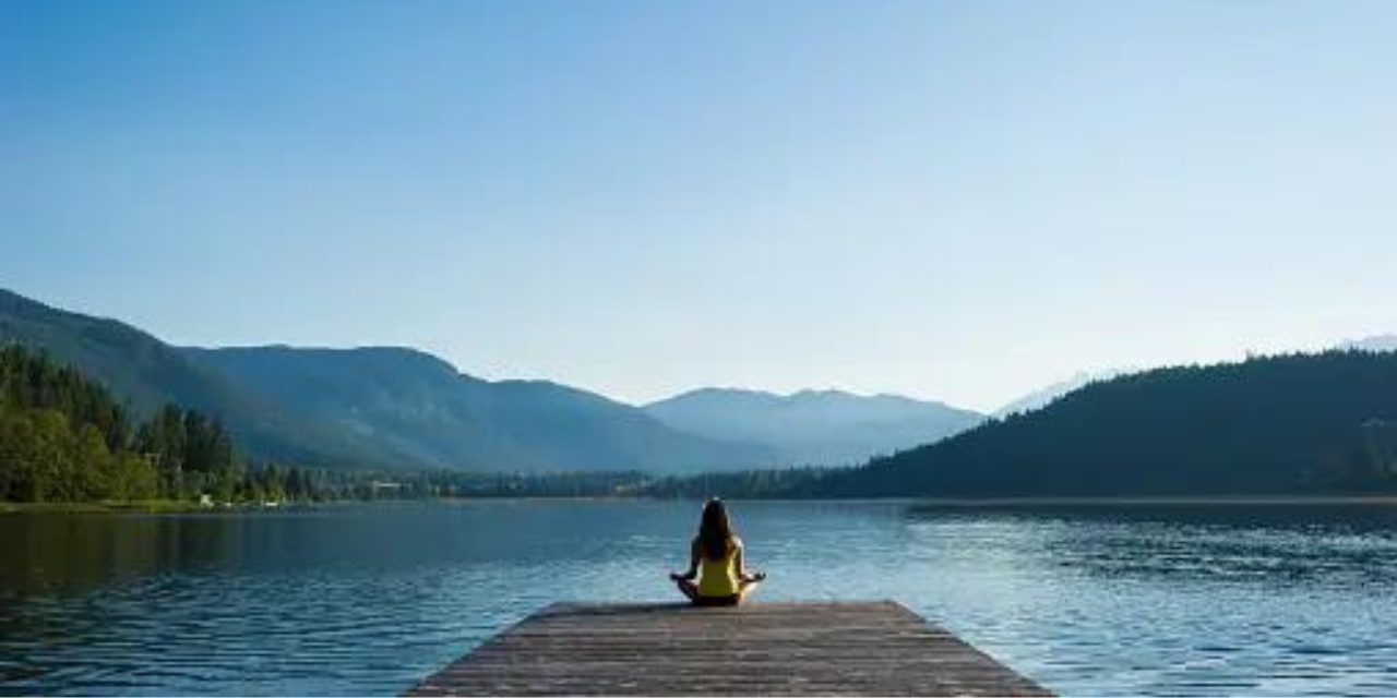 lakeside-getaway-lady-meditating