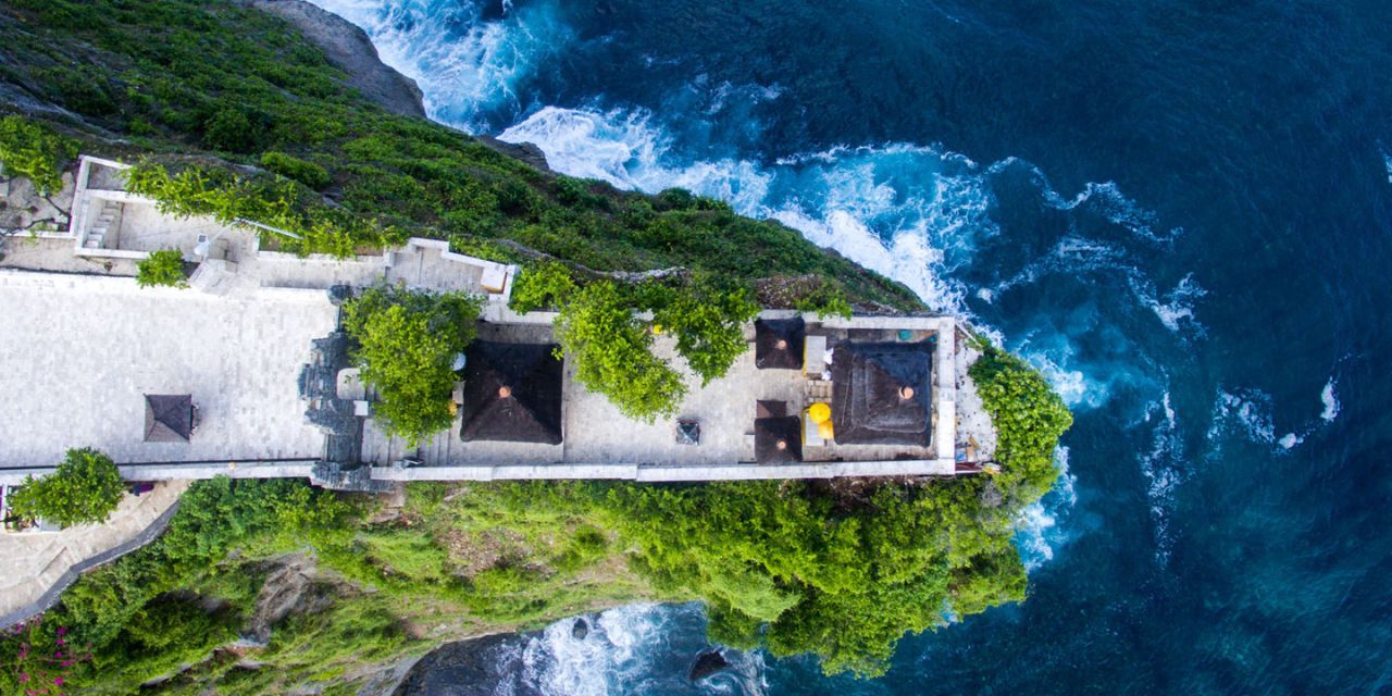 uluwatu-temple-cliff