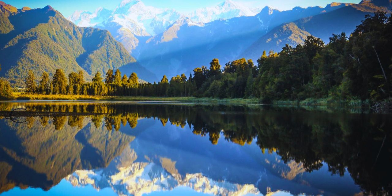 kullu-mountain-valley-reflection