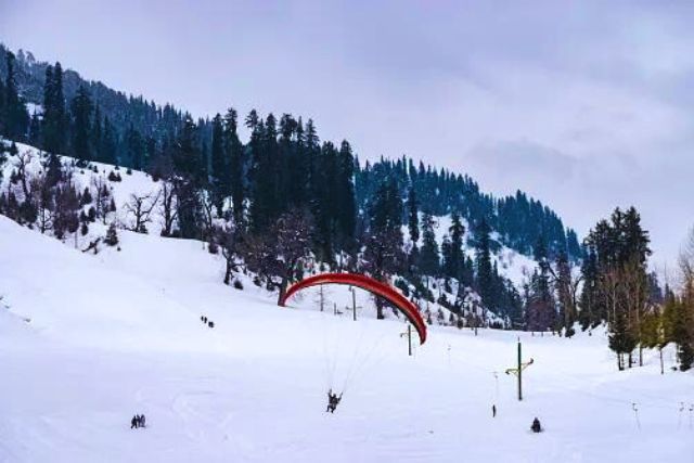 solang-valley-paragliding