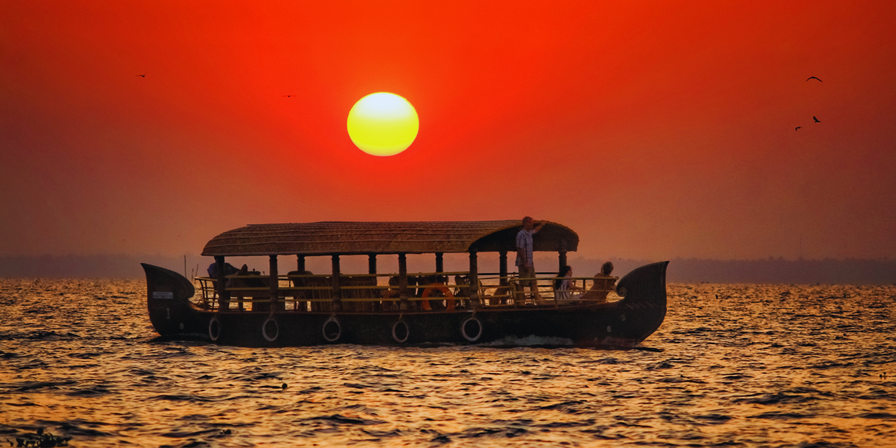 sunset-shikara in backwaters